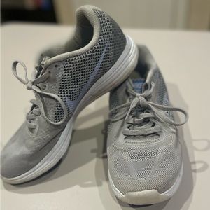 Women’s Nike Athletic Shoes. Gray/Light Blue. Size 9. Great Condition!